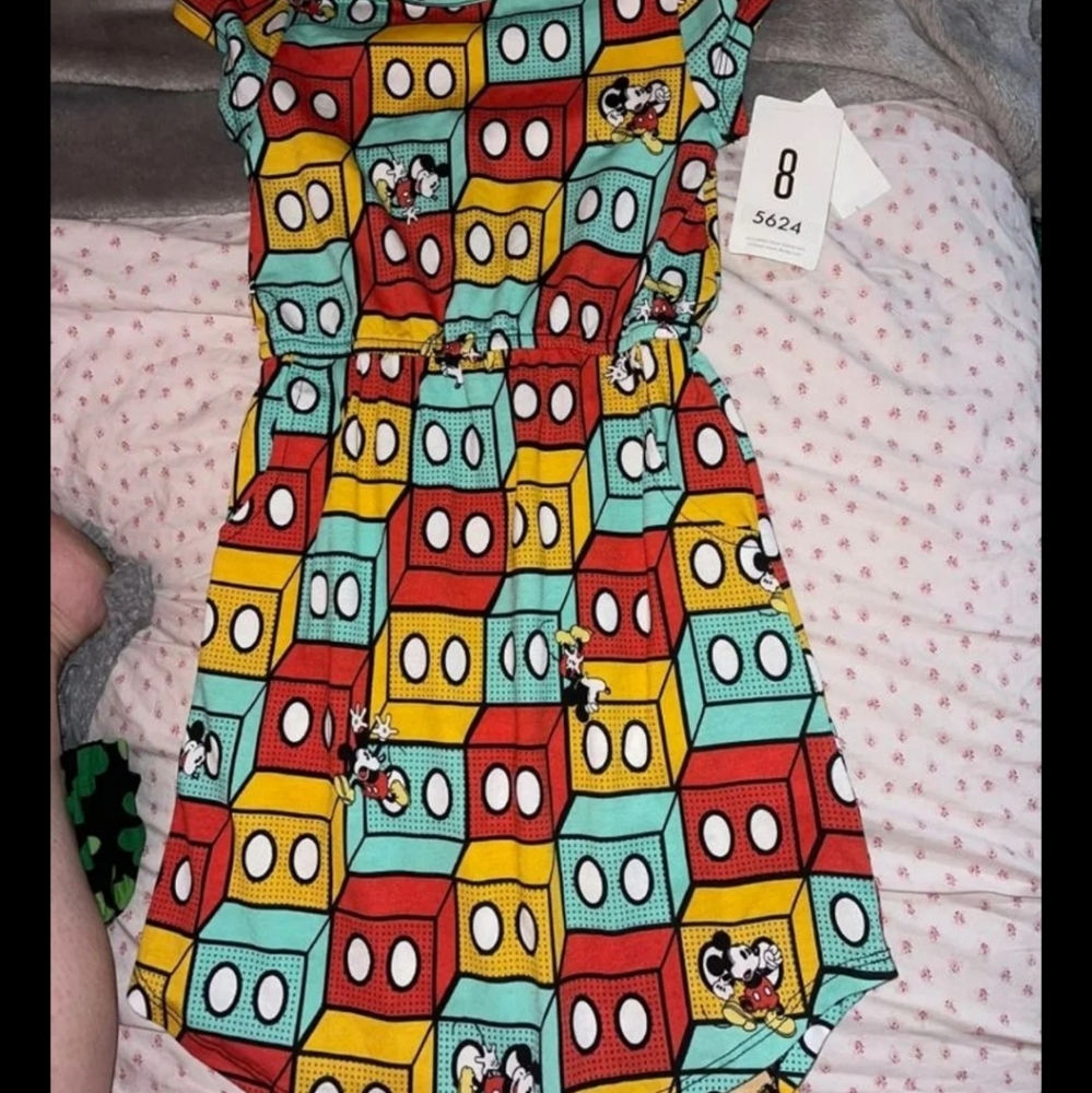 Lularoe size 8 mickey dreas